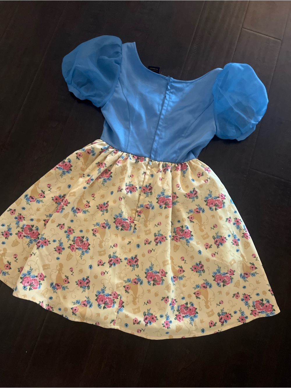 Women Snow White Dress - Picture 8 of 9